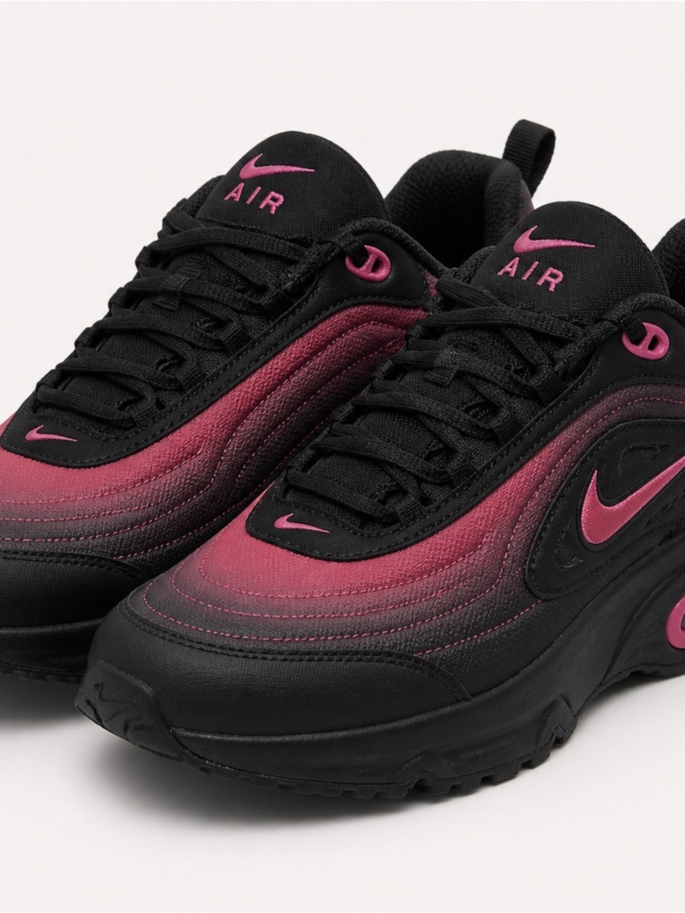 Nike Air Max Women’s 7.5 Black Pink Running Sneakers Athletic Shoes